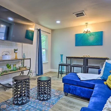 Updated San Antonio Home Near Dtwn And Parks!